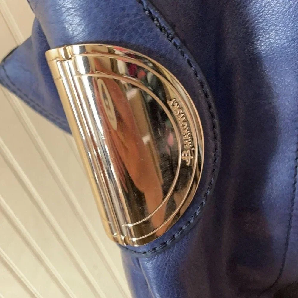 B. Makowsky ble hobo shoulder bag